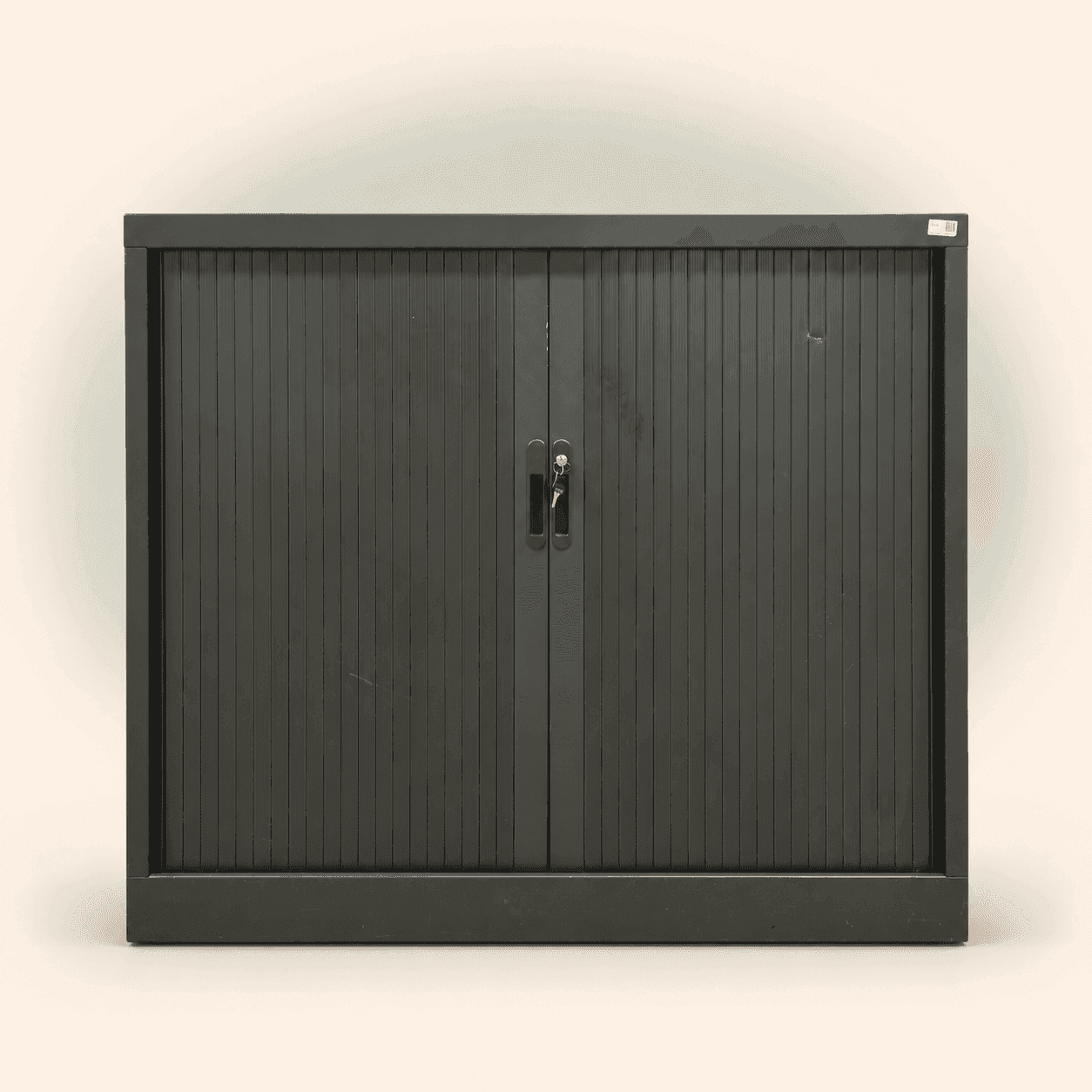Armoire basse à rideaux noire - ARM-006